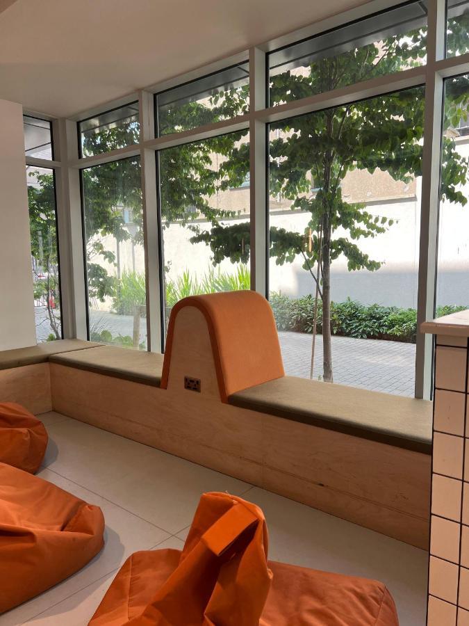 Destiny Student - Parkgate (Adults Only) Apartment Дъблин Екстериор снимка
