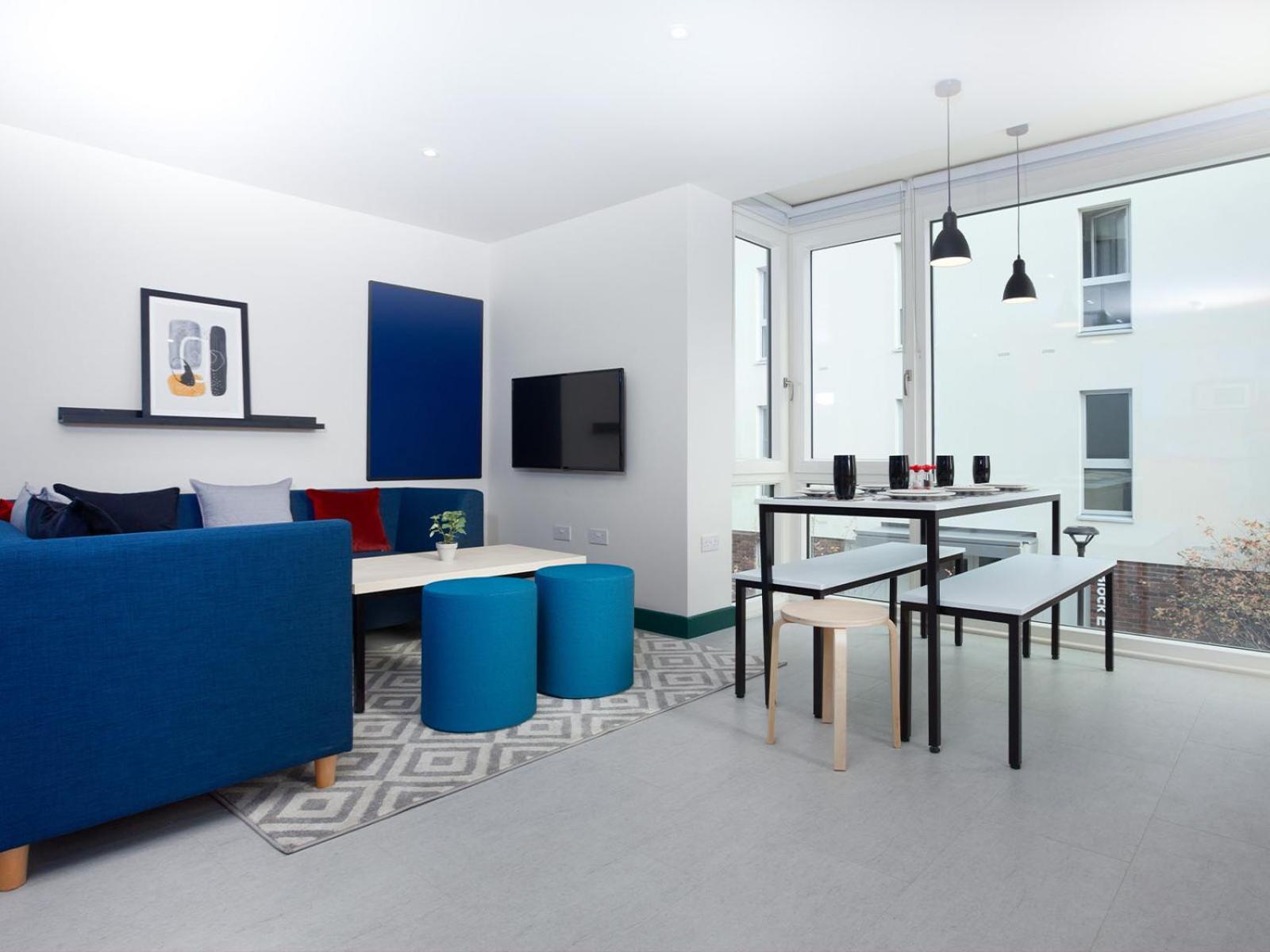Destiny Student - Parkgate (Adults Only) Apartment Дъблин Екстериор снимка