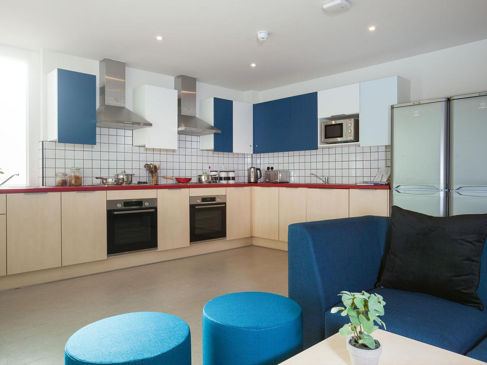 Destiny Student - Parkgate (Adults Only) Apartment Дъблин Екстериор снимка